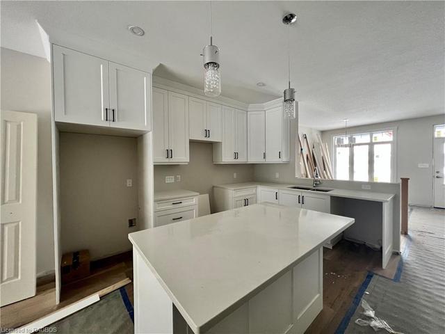 Freehold Townhome | Image 4