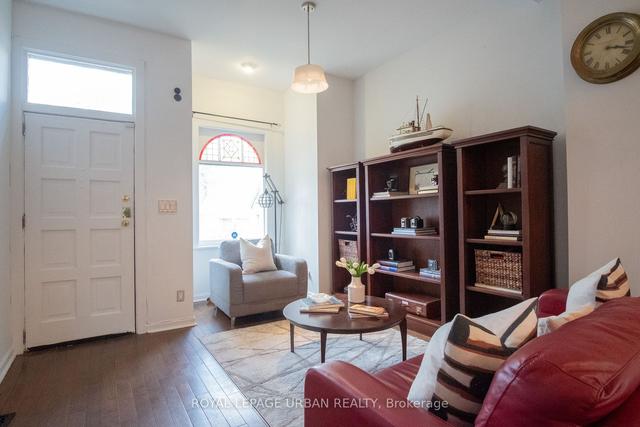 25 Brighton Ave, House attached with 3 bedrooms, 2 bathrooms and 1 parking in Toronto ON | Image 23