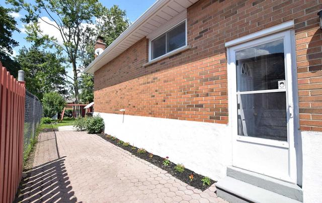 654 Radisson Ave, House semidetached with 3 bedrooms, 2 bathrooms and 3 parking in Oshawa ON | Image 30