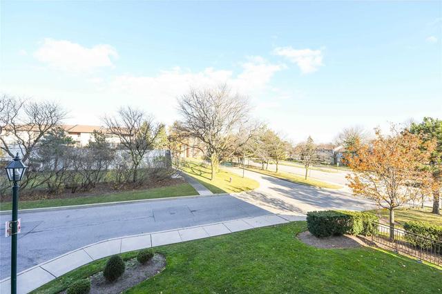 202 - 355 Rathburn Rd E, Condo with 3 bedrooms, 2 bathrooms and 3 parking in Mississauga ON | Image 31