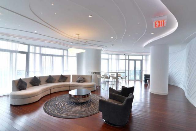 2104 - 70 Absolute Ave, Condo with 1 bedrooms, 1 bathrooms and 1 parking in Mississauga ON | Image 5