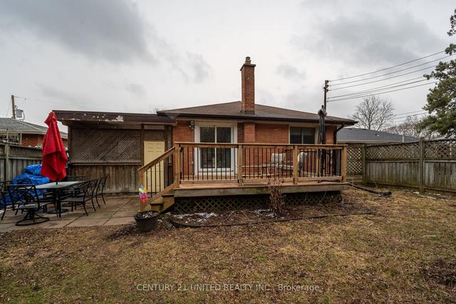 530 Hillside St, House detached with 3 bedrooms, 2 bathrooms and 3 parking in Peterborough ON | Image 15