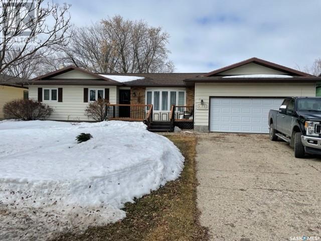 633 Mary Street, House detached with 5 bedrooms, 2 bathrooms and null parking in Canora SK | Image 1
