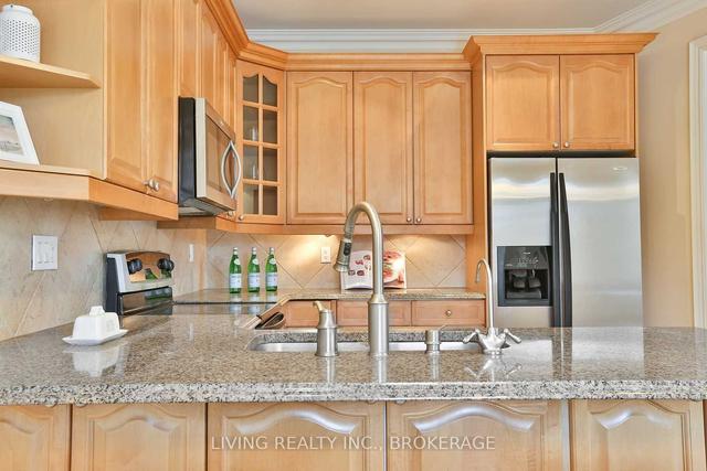 6 Taro Crt, House detached with 4 bedrooms, 3 bathrooms and 6 parking in Richmond Hill ON | Image 7