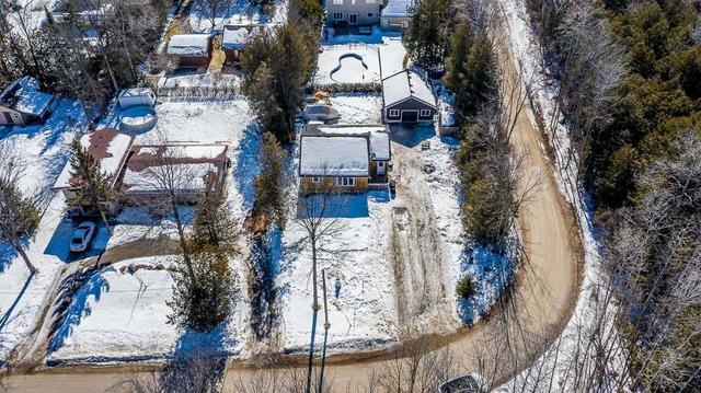 1081 Larch St, House detached with 2 bedrooms, 1 bathrooms and 9 parking in Innisfil ON | Image 22