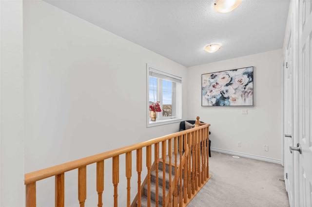 85 Far North Crt, House attached with 2 bedrooms, 2 bathrooms and 3 parking in Oshawa ON | Image 22