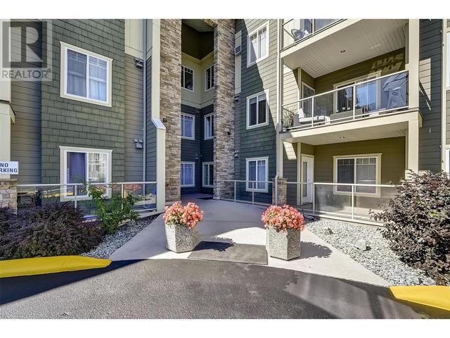 106 - 2120 Shannon Ridge Drive, Condo with 2 bedrooms, 2 bathrooms and null parking in West Kelowna BC | Image 52