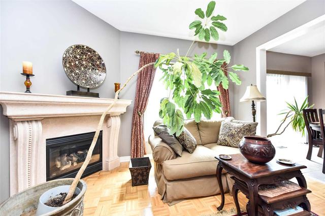 73 Laurier Ave, House detached with 4 bedrooms, 3 bathrooms and 2 parking in Richmond Hill ON | Image 6