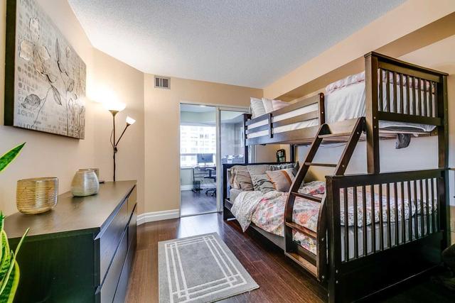1805 - 325 Webb Dr, Condo with 2 bedrooms, 2 bathrooms and 1 parking in Mississauga ON | Image 7