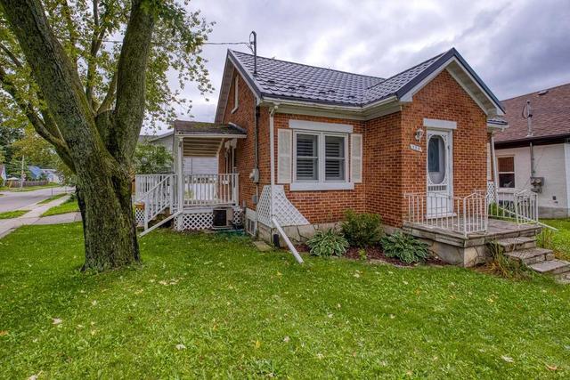 129 Binscarth Rd, House detached with 3 bedrooms, 2 bathrooms and 2 parking in Kitchener ON | Image 4