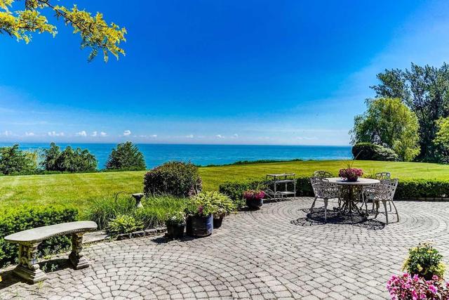 363 Lakeshore Dr, House detached with 4 bedrooms, 3 bathrooms and 6 parking in Cobourg ON | Image 2