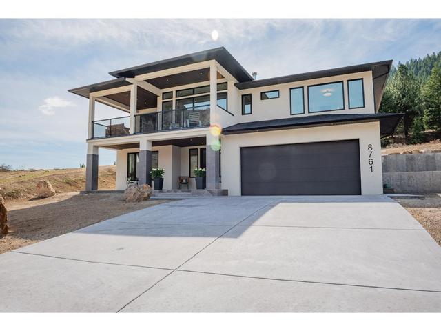 8761 Riverside Drive, House detached with 4 bedrooms, 4 bathrooms and null parking in Grand Forks BC | Image 1