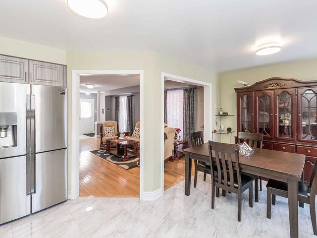 18 Garibaldi Dr, House semidetached with 3 bedrooms, 3 bathrooms and 3 parking in Brampton ON | Image 5