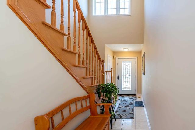 4490 Victory Crt, House attached with 3 bedrooms, 3 bathrooms and 4 parking in Burlington ON | Image 8
