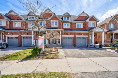 537 Reeves Way Blvd, House attached with 3 bedrooms, 3 bathrooms and 2 parking in Markham ON | Card Image