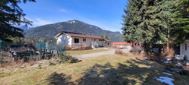 1630 Duthie Street, House detached with 3 bedrooms, 2 bathrooms and 9 parking in Kaslo BC | Image 31