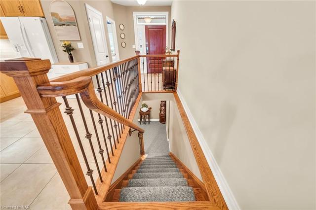 26 Emerald Common, House attached with 3 bedrooms, 3 bathrooms and 6 parking in St. Catharines ON | Image 15