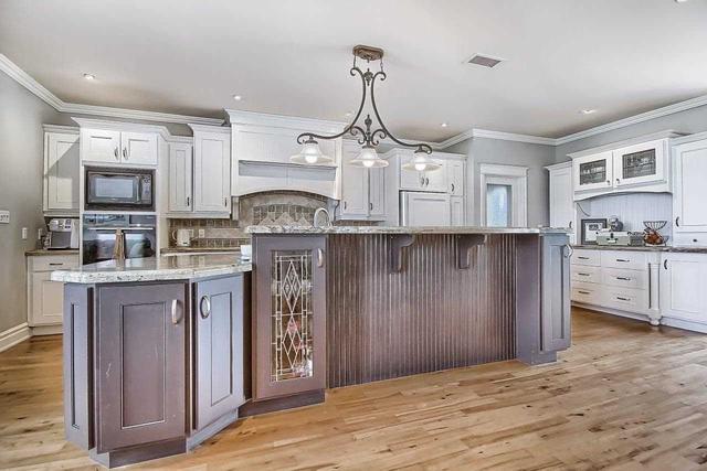926 Townline Rd, House detached with 4 bedrooms, 7 bathrooms and 52 parking in Scugog ON | Image 39