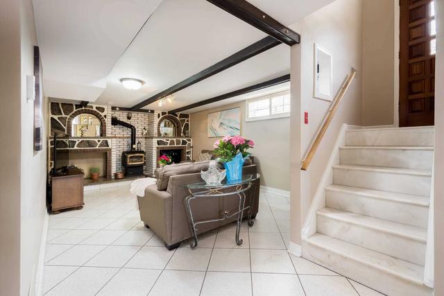 23 Friary Crt, House semidetached with 3 bedrooms, 2 bathrooms and 5 parking in Toronto ON | Image 16