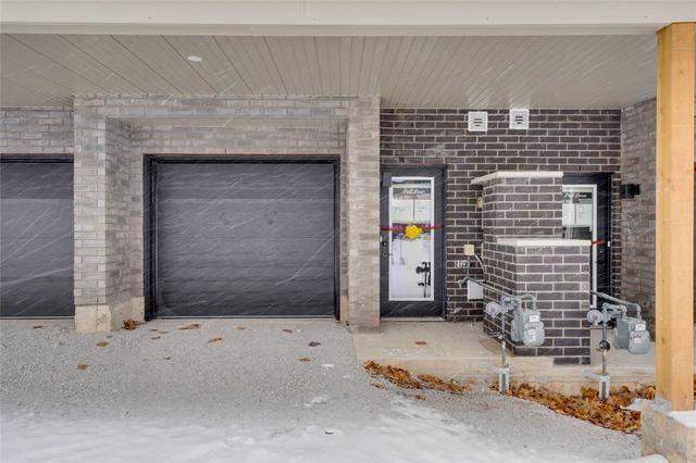 71 Fairlane Ave, House attached with 3 bedrooms, 1 bathrooms and 3 parking in Barrie ON | Image 25