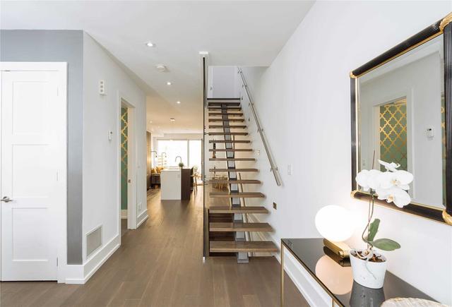 th8 - 3 Sylvan Ave, Townhouse with 3 bedrooms, 3 bathrooms and 1 parking in Toronto ON | Image 2