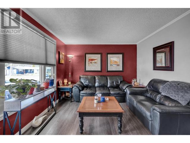 7670 Loyola Drive, House detached with 3 bedrooms, 2 bathrooms and null parking in Prince George BC | Image 12