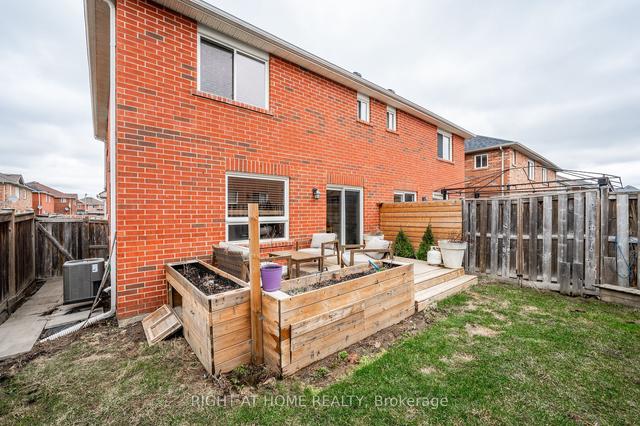 22 Albery Rd, House semidetached with 3 bedrooms, 3 bathrooms and 3 parking in Brampton ON | Image 21