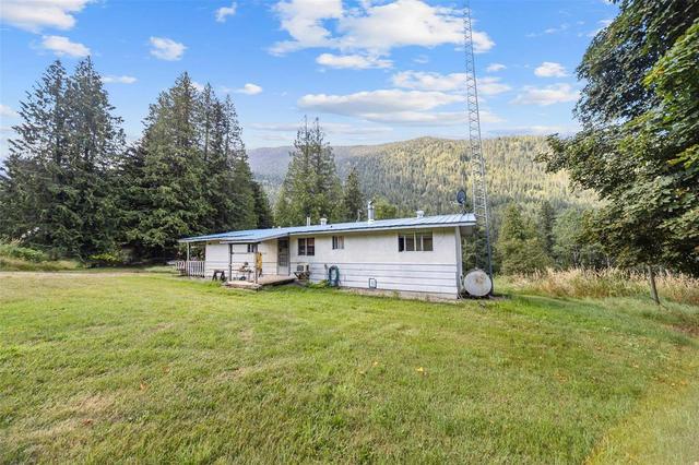 0000 Trans Canada Highway, Home with 0 bedrooms, 0 bathrooms and null parking in Columbia Shuswap E BC | Image 13