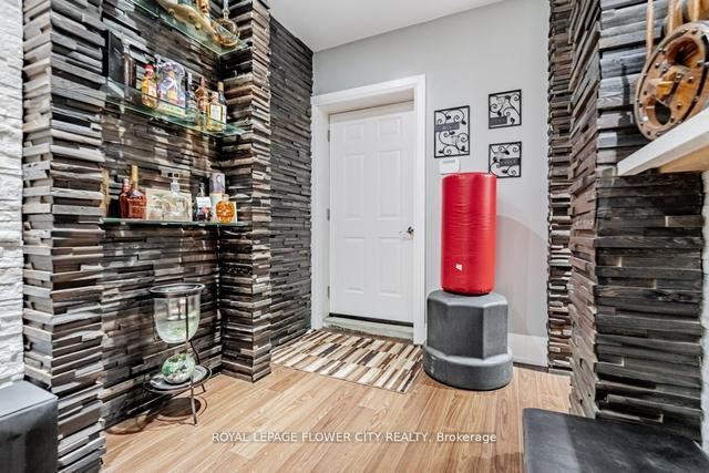 1878b Keele St, House semidetached with 3 bedrooms, 4 bathrooms and 4 parking in Toronto ON | Image 25