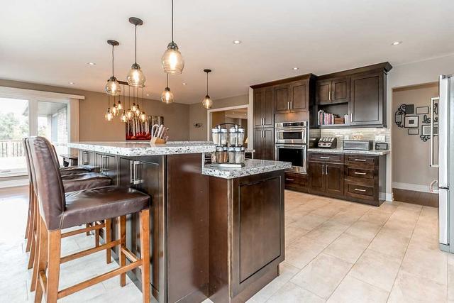 35 Hi View Dr, House detached with 4 bedrooms, 3 bathrooms and 10 parking in East Gwillimbury ON | Image 36