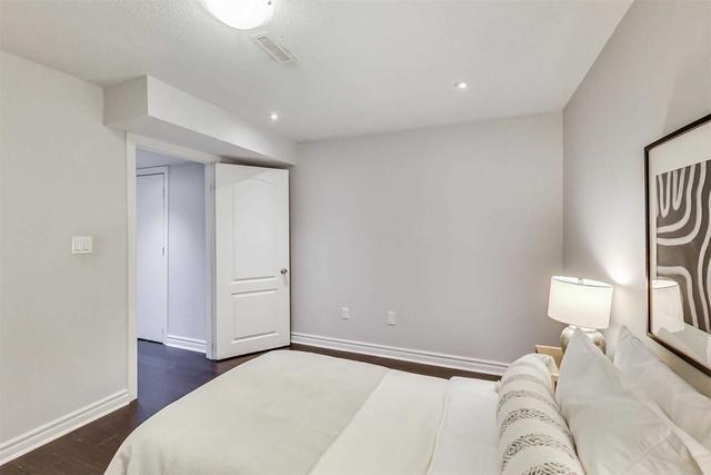 2 Crew Cres, House detached with 4 bedrooms, 4 bathrooms and 8 parking in Vaughan ON | Image 30