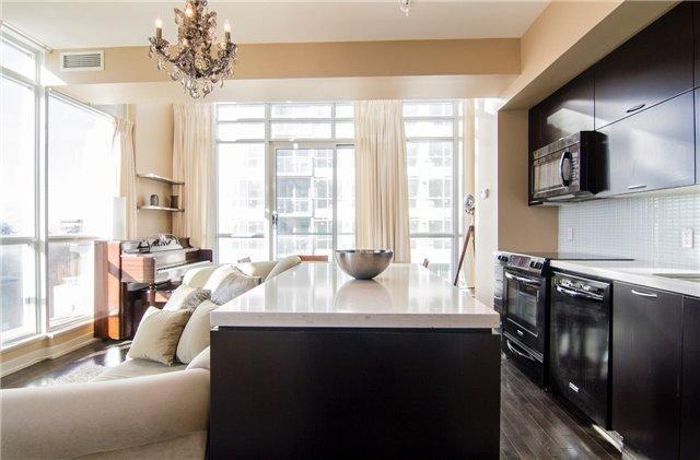 lph07 - 21 Nelson St, Condo with 1 bedrooms, 2 bathrooms and 1 parking in Toronto ON | Image 5
