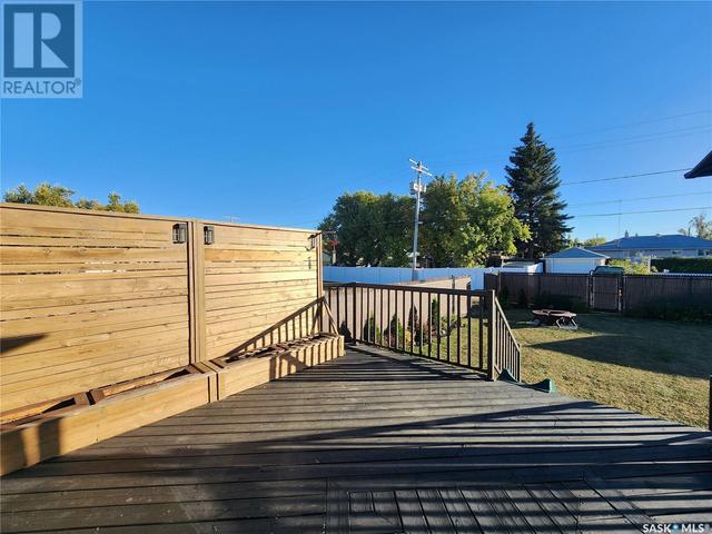 245 11th Avenue W, House detached with 3 bedrooms, 2 bathrooms and null parking in Melville SK | Image 12