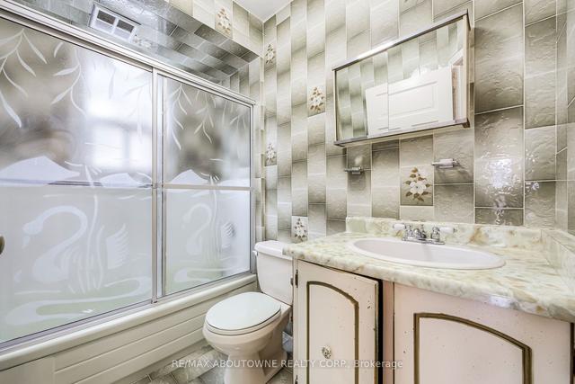 15 Normanna Ave, House detached with 3 bedrooms, 2 bathrooms and 3 parking in Toronto ON | Image 18