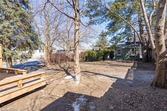 36 St. Peter Street, House detached with 3 bedrooms, 1 bathrooms and 1 parking in St. Catharines ON | Image 18
