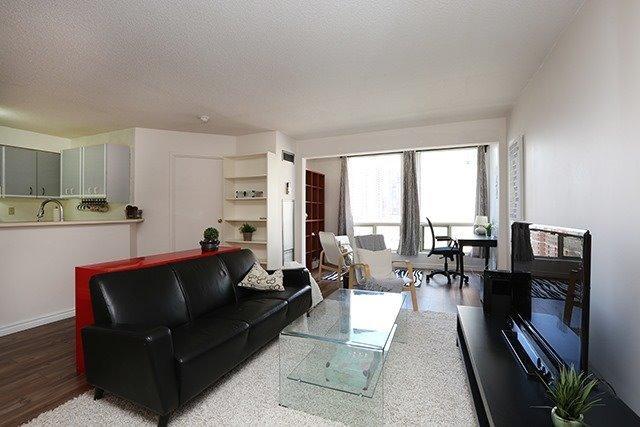 1507 - 25 Grenville St, Condo with 1 bedrooms, 1 bathrooms and null parking in Toronto ON | Image 4