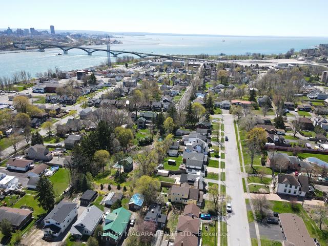 175 Battery St, House detached with 4 bedrooms, 2 bathrooms and 5 parking in Fort Erie ON | Image 28