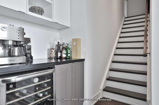819 - 111 St Clair Ave W, Condo with 3 bedrooms, 4 bathrooms and 2 parking in Toronto ON | Image 16