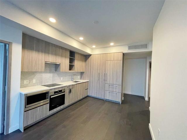 4001 - 95 Mcmahon Dr, Condo with 2 bedrooms, 2 bathrooms and 1 parking in Toronto ON | Image 10