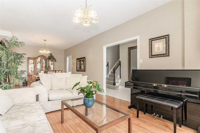 49 Abbeywood Cres, House detached with 4 bedrooms, 4 bathrooms and 4 parking in Guelph ON | Image 37