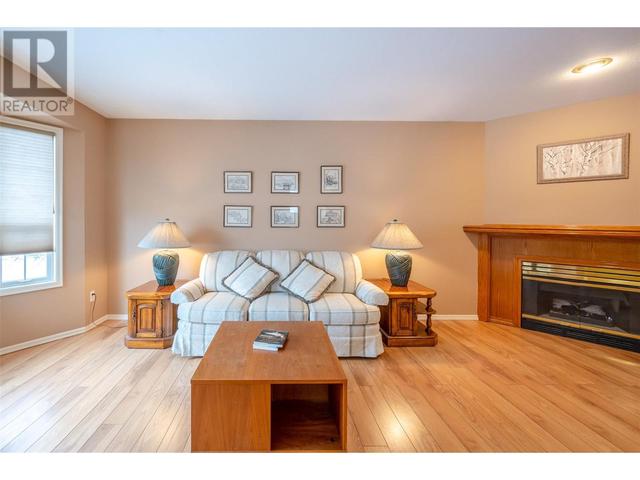 115 Heron Drive, House detached with 2 bedrooms, 2 bathrooms and 2 parking in Penticton 1 BC | Image 9