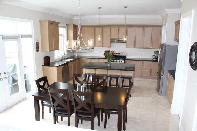 54 Balloon Cres, House detached with 5 bedrooms, 5 bathrooms and 4 parking in Brampton ON | Image 8