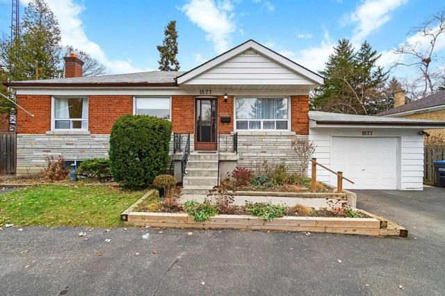 1577 Kenmuir Ave, House detached with 3 bedrooms, 2 bathrooms and 7 parking in Mississauga ON | Card Image