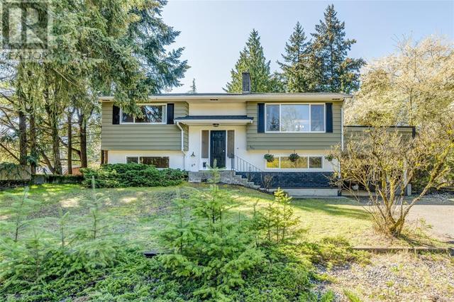 3211 Uplands Dr, House detached with 4 bedrooms, 2 bathrooms and 1 parking in Nanaimo BC | Card Image