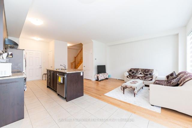 9 Amos Ave, House attached with 3 bedrooms, 3 bathrooms and 3 parking in Waterloo ON | Image 5