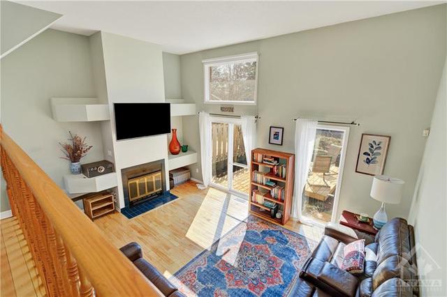 1462 Bryson Lane, Townhouse with 3 bedrooms, 3 bathrooms and 2 parking in Ottawa ON | Image 7