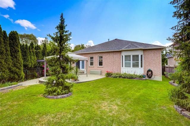 24 Queensborough Crt, House detached with 3 bedrooms, 3 bathrooms and 6 parking in Richmond Hill ON | Image 29