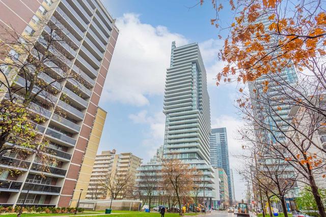 1409 - 185 Roehampton Ave, Condo with 1 bedrooms, 1 bathrooms and 0 parking in Toronto ON | Image 1
