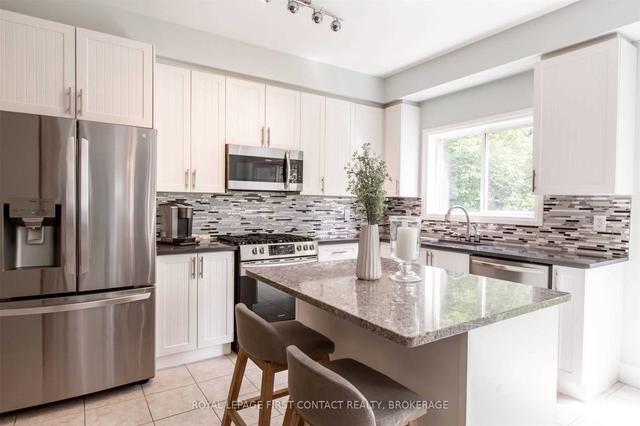 88 Versailles Cres, House detached with 4 bedrooms, 5 bathrooms and 6 parking in Barrie ON | Image 7