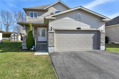 1039 Fitzsimmons Drive, House detached with 4 bedrooms, 4 bathrooms and 4 parking in Brockville ON | Card Image